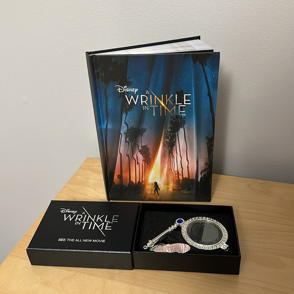 NIB 2018 Disney A Wrinkle In Time Mrs. Who’s Glasses & NWOT Hardcover Journal